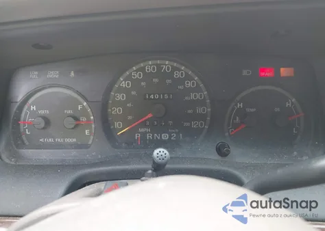 2003 Ford Crown Victoria Standard z USA, uszkodzony, nr VIN 2FAFP73W63X161494